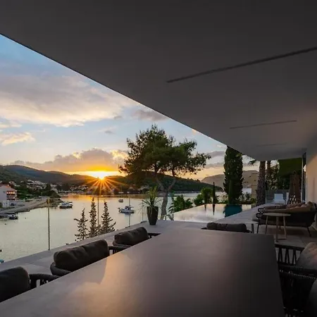 Villa Katalina Lux 코츌라