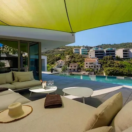 Villa Katalina Lux 아파트 *